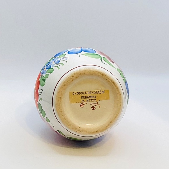 Choda Ceramic Mini Vase by Ketty Keramika - Picture 5 of 6